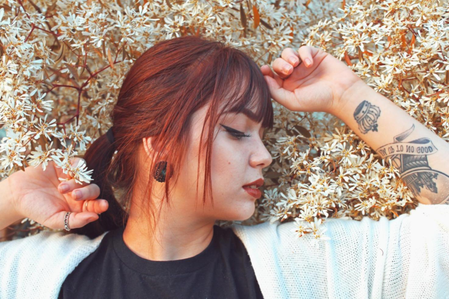 Ambiente formativo lyraxenova con postazioni makeup professionali